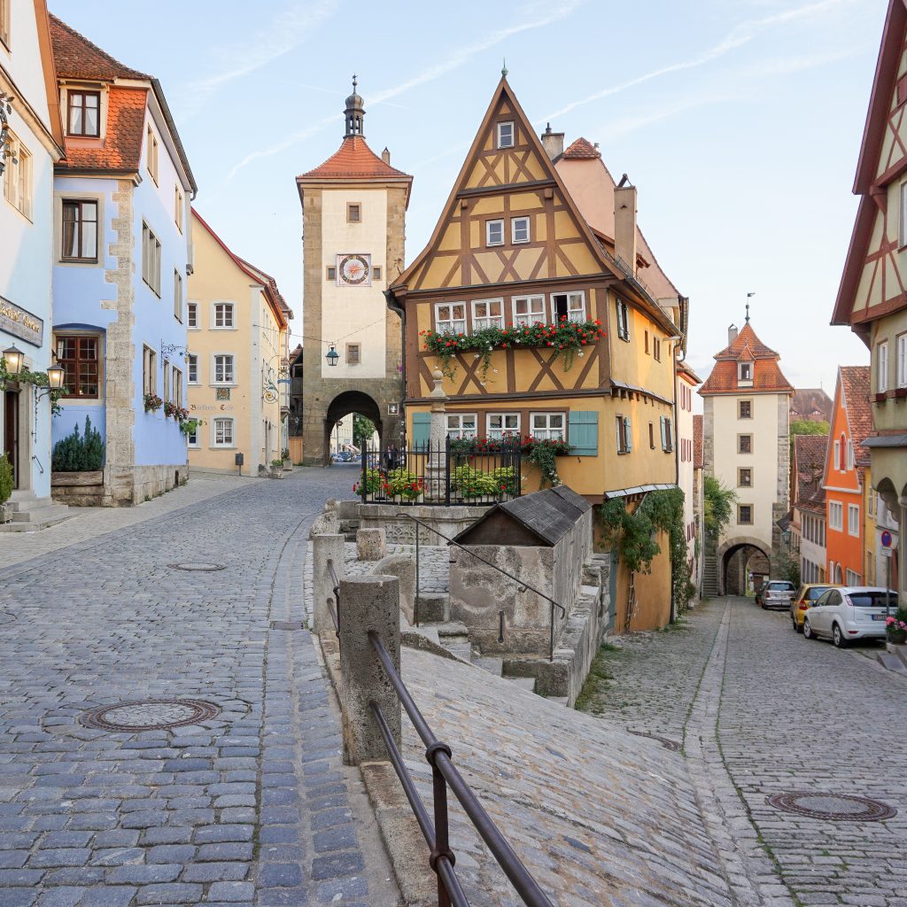 WÜRZBURG TOURS & GUIDES - TRAVEL AGENCY REIMAGINE EXPERIENCES - - Tours, Hotel, and Accommodation Planning The Romantic Road , Germany and Europe