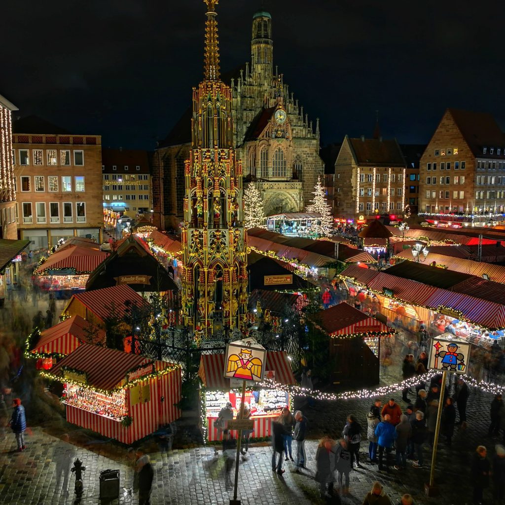 Nuremberg Christmas Market REIMAGINE EEXPERIENCES - WÜRZBURG TOUR GUIDES & TRAVEL AGENCY - REISEBÜRO Touren, Hotel- und Unterkunftsplanung The Romantic Road Wuerzburg