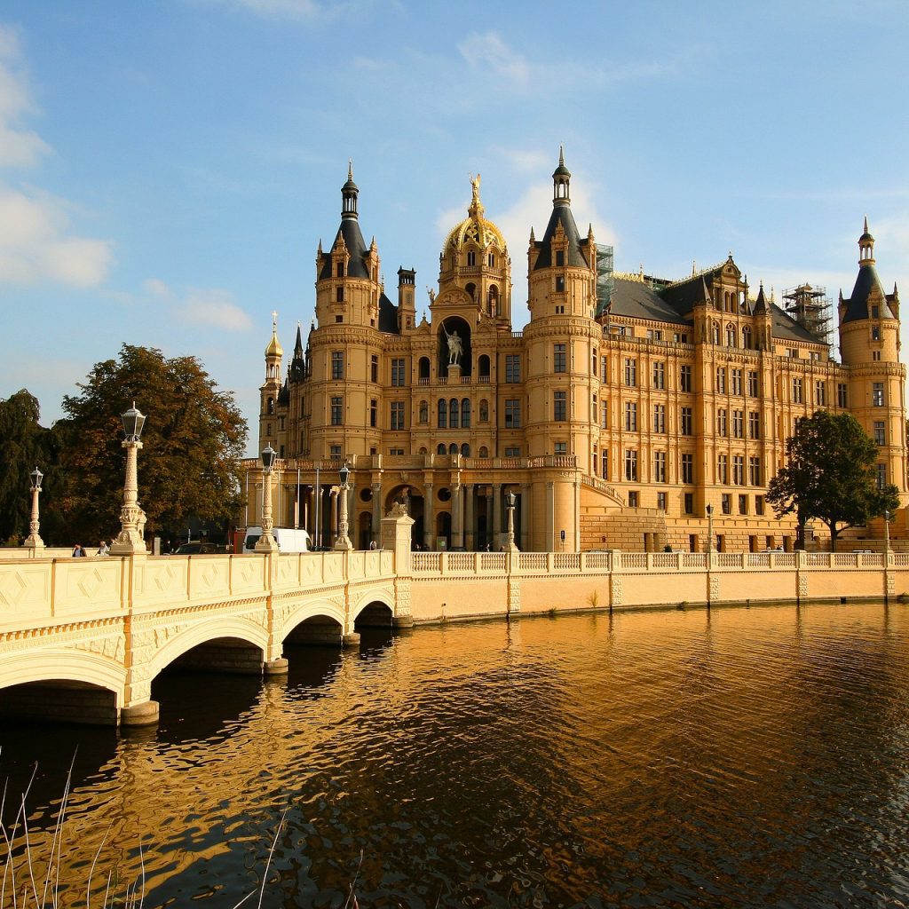 1631185482-schwerin-castle