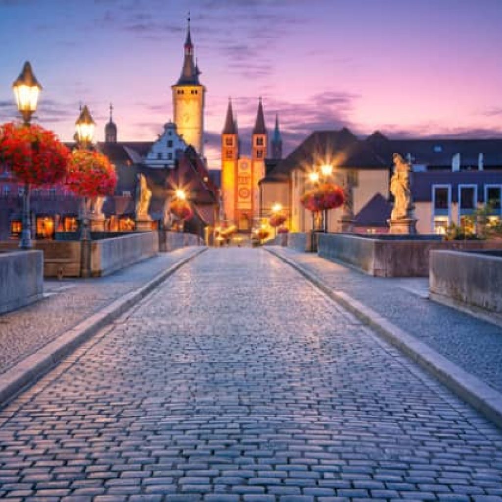 WÜRZBURG TOURS - GUIDES & TRAVEL AGENCY REIMAGINE EXPERIENCES - - Tours, Hotel, and Accommodation Planning The Romantic Road Würzburg Tours