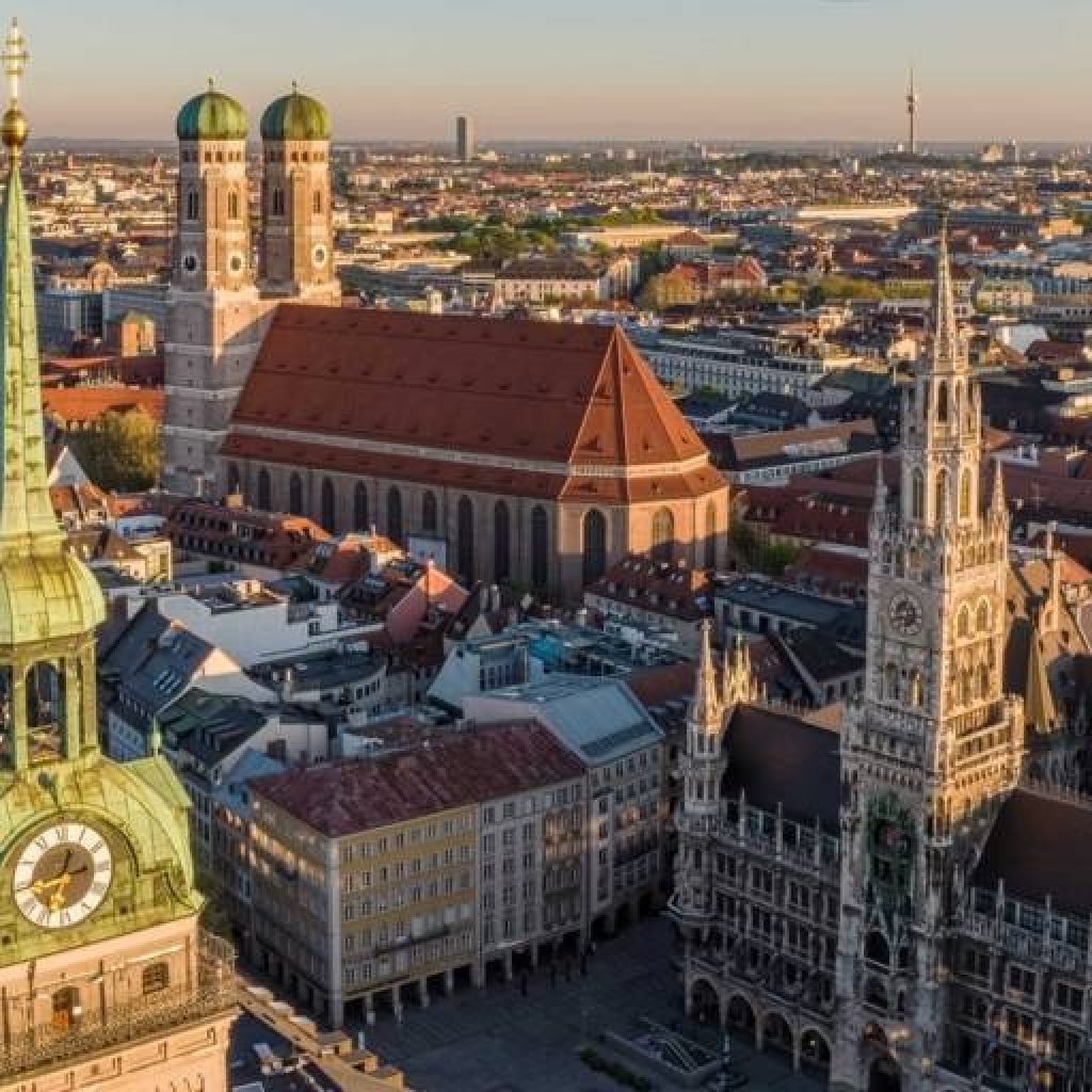 marienplatz-D-2687s-v1-foto-redl